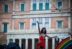 Athens Pride 2023: Η γιορτή μόλις ξεκίνησε- Εικόνες από την πορεία υπερηφάνειας