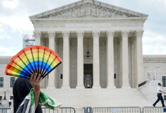 ΗΠΑ: Νέο πλήγμα στα δικαιώματα της ΛΟΑΤΚΙ+ κοινότητας από το Ανώτατο Δικαστήριο
