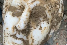 Ιταλία: Εργάτες ανακάλυψαν αρχαίο μαρμάρινο κεφάλι θεάς στη Ρώμη