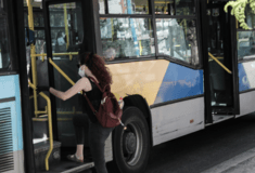 Καύσωνας «Κλέων»: Τι ισχύει για τα λεωφορεία αν χαλάσει ο κλιματισμός