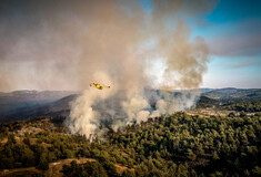 Φωτιά στη Ρόδο: Σε κατάσταση έκτακτης ανάγκης κηρύχθηκαν τρεις περιοχές