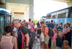 Φωτιά στη Ρόδο: Έκτακτα μέτρα για την εκκένωση των τουριστών