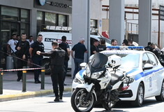 Πυροβολισμοί στον Κολωνό με έναν τραυματία - Μετά από καταδίωξη