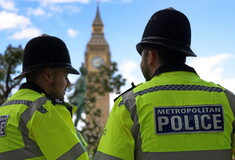 Ομοφοβική επίθεση στο Λονδίνο- Άγνωστος μαχαίρωσε δύο άνδρες