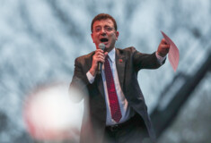 Εκρέμ Ιμάμογλου: Θα διεκδικήσει δεύτερη θητεία στη δημαρχία της Κωνσταντινούπολης