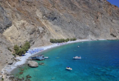 Κρήτη: Εκκενώνεται η παραλία Γλυκά Νερά στα Σφακιά 