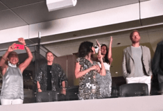 Μέγκαν Μάρκλ και Χάρι στη συναυλία της Beyonce- Εκείνη χόρευε, εκείνος ήταν «κολλημένος» στο κινητό