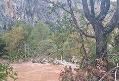 Κακοκαιρία - Γέφυρα Τεμπών: Στα 18 μέτρα το νερό - Οριακή η κατάσταση 
