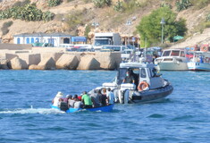 Λαμπεντούζα: Νεκρό βρέφος σε σκάφος μεταναστών - Είχε γεννηθεί εν πλω