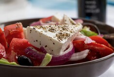 Kινδυνεύει η ελληνική φέτα μετά τις πλημμύρες στη Θεσσαλία;