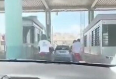 Αττική οδός: Πήγε να περάσει τα διόδια χωρίς να πληρώσει και τον χτύπησε η μπάρα 