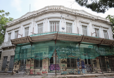 ΣΕΑ: Λήγει σήμερα η προθεσμία Μενδώνη για το κτίριο στην Ερμού- Συναυλία αλληλεγγύης το βράδυ