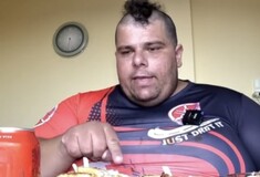 Tι είναι το Mukbang που έχει έρθει και στην Ελλάδα και γιατί είναι πολύ επικίνδυνο