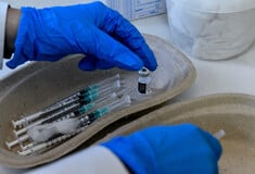 Κορωνοϊός: Άρχισε η χορήγηση του νέου εμβολίου- Τι ισχύει για κάθε ηλικία