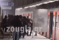 Μοναστηράκι: Επεισόδια μέσα στον σταθμό μεταξύ ακροδεξιών, ΜΑΤ και αντιεξουσιαστών