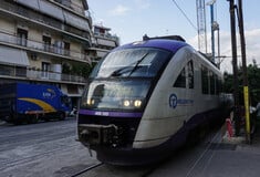 Ακινητοποιήθηκε και δεύτερο τρένο- Αυτή τη φορά λόγω φωτιάς