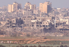 Το Ισραήλ αρνείται ότι έπληξε το νοσοκομείο της Γάζας