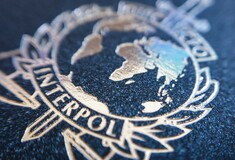 Δύο Βρετανοί μηνύουν τον πρόεδρο της Ιντερπόλ και τον κατηγορούν για βασανιστήρια