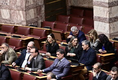 Οι «11» μαζί στη Βουλή μετά την έξοδο από τον ΣΥΡΙΖΑ