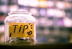 Tipflation: Πότε είναι ΟΚ να μη δίνεται φιλοδώρημα;