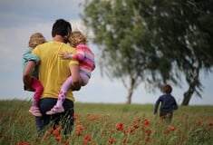 Ευρωπαϊκό Κοινοβούλιο: Αναγνώριση της ιδιότητας του γονέα- Ζητάει ίσα δικαιώματα για τα παιδιά 