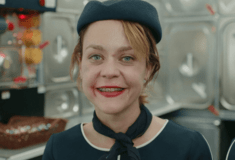 Η Λένα Παπαληγούρα στο πολυβραβευμένο «Airhostess- 737» του Θανάση Νεοφώτιστου 