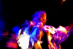 Τέσσερις βραδιές με παράξενους ήχους στο υπόγειο της Στέγης