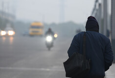 Νεο Δελχί: Η πυκνή ομίχλη σκεπάζει την πόλη- Ετοιμο να σπάσει παγκόσμιο αρνητικό ρεκόρ