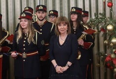 Οι πολιτικοί αρχηγοί υποδέχτηκαν μικρούς και μεγάλους για τα κάλαντα της Πρωτοχρονιάς