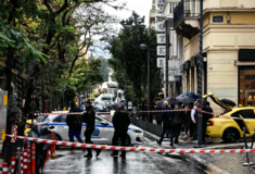 Λήξη συναγερμού στην Μητροπόλεως για ύποπτη βαλίτσα 