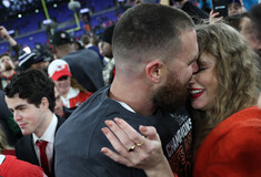 Το φιλί της Τέιλορ Σουίφτ στον Τράβις Κέλσι- Στους πανηγυρισμούς για το Super Bowl