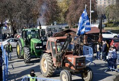 Αγρότες έκλεισαν το ρεύμα προς Αθήνα στο Κάστρο Βοιωτίας