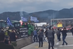 Διαμαρτυρία των αγροτών στη γέφυρα Ρίου- Αντιρρίου