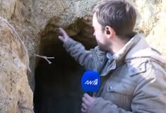 Συνεργείο του ΑΝΤ1 δέχτηκε επίθεση on air στο λαγούμι των «Παλαιοχριστιανών»