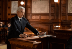 «Law&Order»: Έτσι αποχαιρέτισε ο Sam Waterston τη σειρά μετά από 400 και πλέον επεισόδια