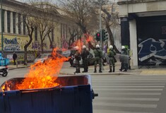 Ολοκληρώθηκαν οι συγκεντρώσεις στο κέντρο- Οδοφράγματα, φωτιές και ΜΑΤ στα Εξάρχεια