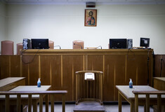 Άρτα: Ιερέας επιτέθηκε στην ενδιαστάσει σύζυγό του στο δικαστήριο - Ο άνδρας διεκδικεί την επιμέλεια των παιδιών τους 