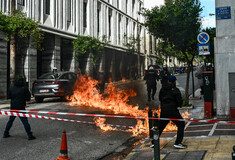 Μολότοφ και χημικά στο πανεκπαιδευτικό συλλαλητήριο- Σε ξενοδοχείο στη Σταδίου