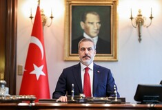 Συζητήσεις ΗΠΑ- Τουρκίας: «Μας χρωστάτε F-35», επιμένει ο Φιντάν