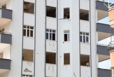 Σεισμός στην Τουρκία: Μένουν ακόμα σε κατεστραμμένα κτήρια - «Δεν έχουμε πού να πάμε»