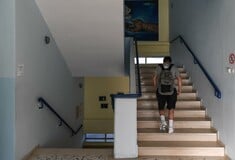 Κυψέλη: Ενώπιον ανακριτή ο 19χρονος για την επίθεση με μαχαίρια και σφυρί