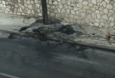 Τροχαίο στην Νέα Φιλαδέλφεια: Αυτοκίνητο συγκρούστηκε με κολώνα και πήρε φωτιά
