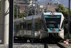 Άγιος Στέφανος: Τρένο προσέκρουσε σε δέντρο που ήταν πεσμένο στις γραμμές