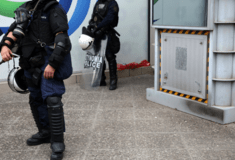 Γυναικοκτονία στους Αγίους Αναργύρους: Απομακρύνθηκαν 4 αστυνομικοί από το ΑΤ μετά το «ξήλωμα» του διοικητή