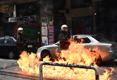 Επεισόδια στα Εξάρχεια - Ένας αστυνομικός τραυματίας