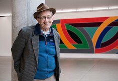 Πέθανε σε ηλικία 87 ετών ο εξέχων εικαστικός Frank Stella, λάτρης της αφηρημένης αφήγησης