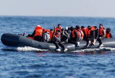 Ρεκόρ στη Βρετανία: Πάνω από 10.000 άνθρωποι έφτασαν με πλοιάρια από τον Ιανουάριο