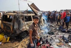 Έγκλημα στην Ράφα: 45 νεκροί Παλαιστίνιοι από χτύπημα του Ισραήλ - Οργή Μακρόν- «Τραγικός λάθος» λέει ο Νετανιάχου 