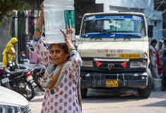 Ινδία: Θερμοκρασία ρεκόρ 49,9 βαθμών Κελσίου στο Νέο Δελχί 