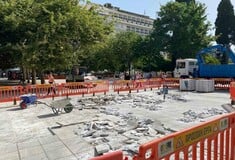 Ο δήμος Αθηναίων απολογείται για το σκάψιμο μπροστά από το περίπτερο της ΝΔ στο Σύνταγμα: Ήταν επείγουσες εργασίες